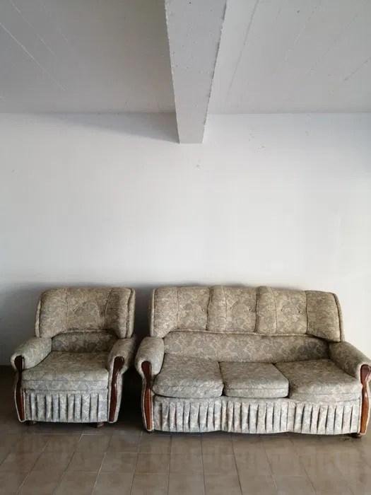 Conjunto 2 sofás em tecido Quinta do Conde • OLX Portugal