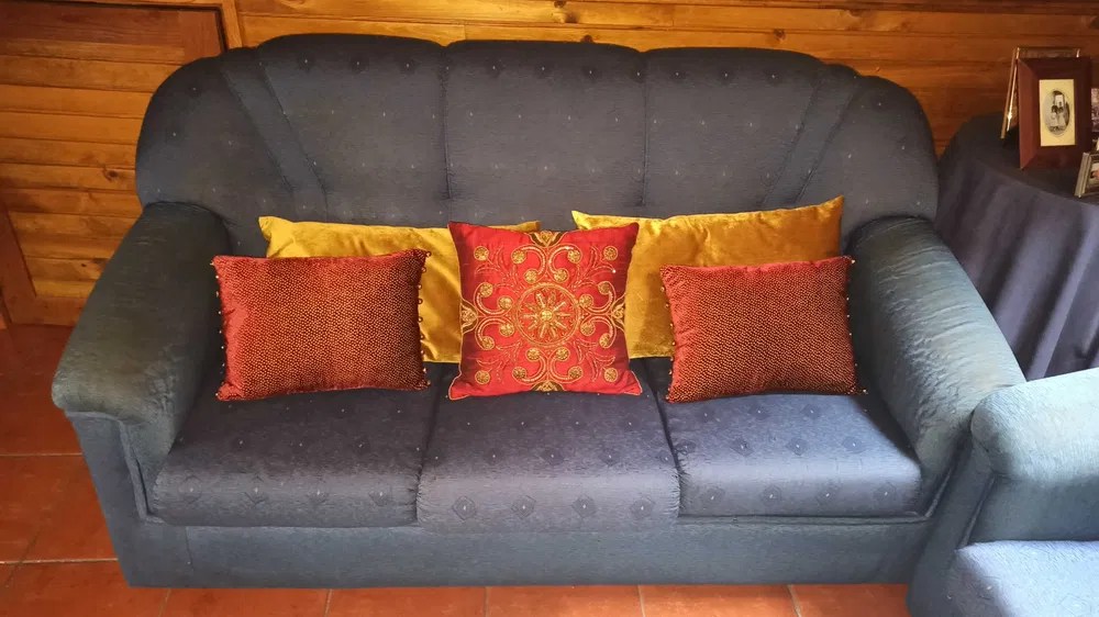 Conjunto de sofás Viseu • OLX Portugal