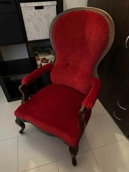 Sofá e Cadeirão Vintage Quarteira • OLX.pt