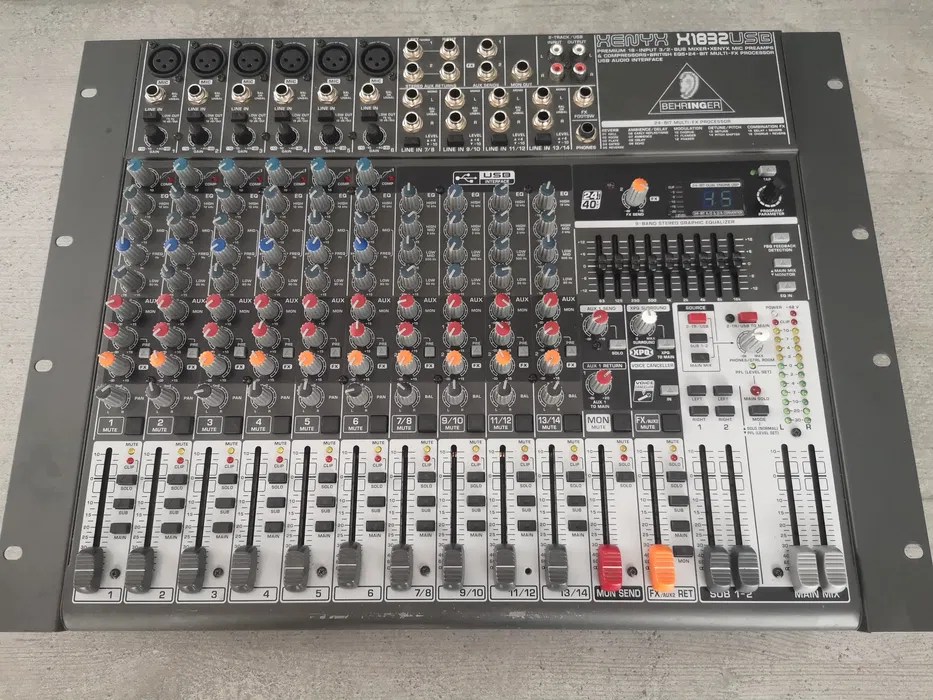 Mix Behringer Xenyx X1832USB Żory • OLX.pl