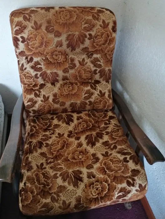 Cadeirão e sofá VINTAGE ( 3a. BAIXA DE PREÇO) Guarda • OLX.pt