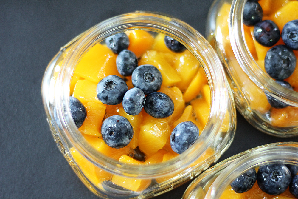 MakeAhead Yogurt Parfait + Mason Jar Fruit Cup Hack Iriemade