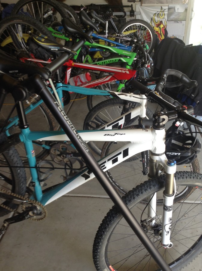 Feedback Sports AFrame Event Stand w/ Tote Bag Competitive Cyclist