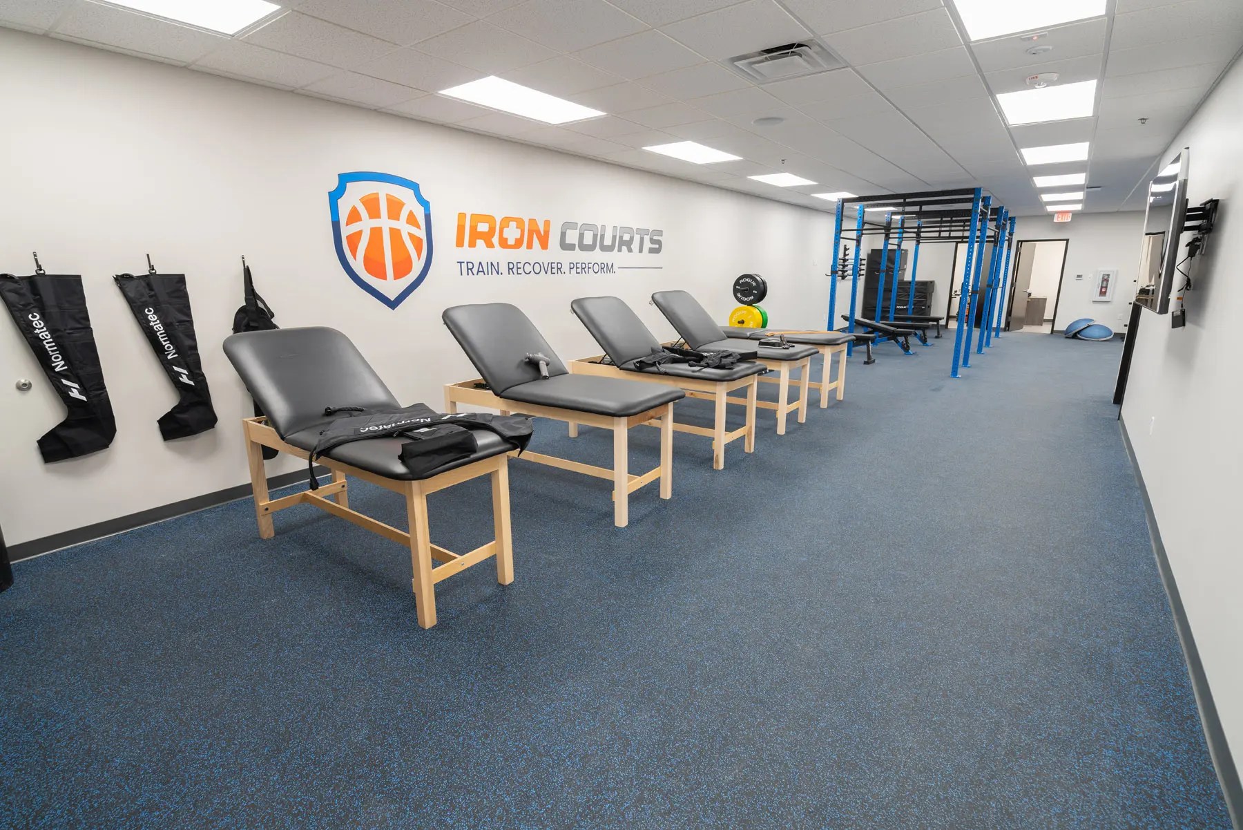 Indoor Pickleball Courts in Gilbert Iron Courts