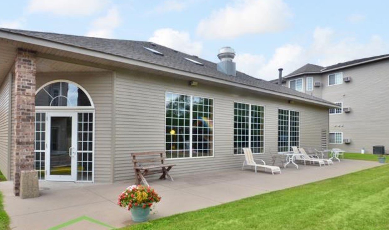 St. Cloud, MN Edgewater Apartments Hegenes Properties