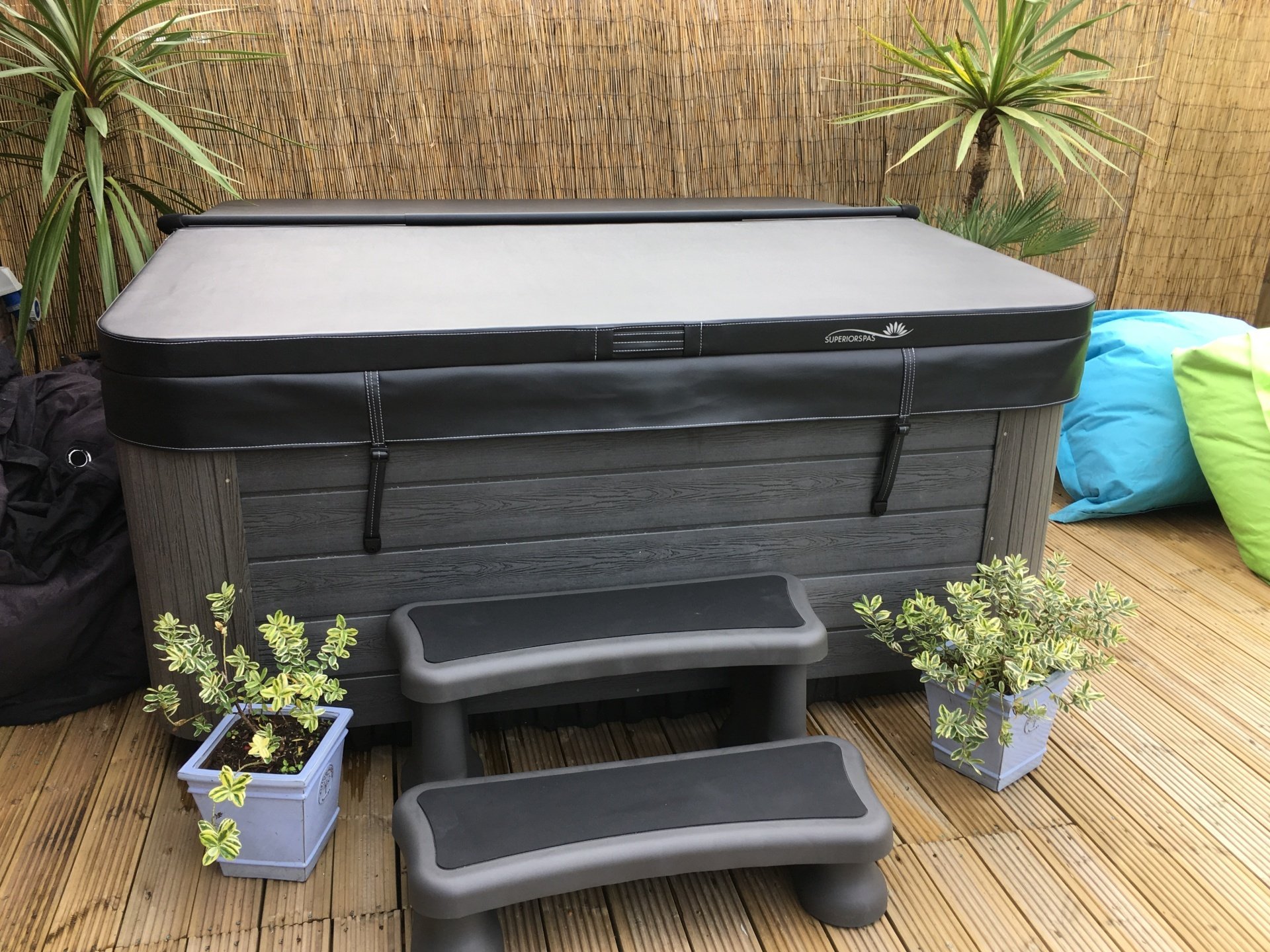 Aqua Hot Tubs at Moss End Garden Village, Berkshire