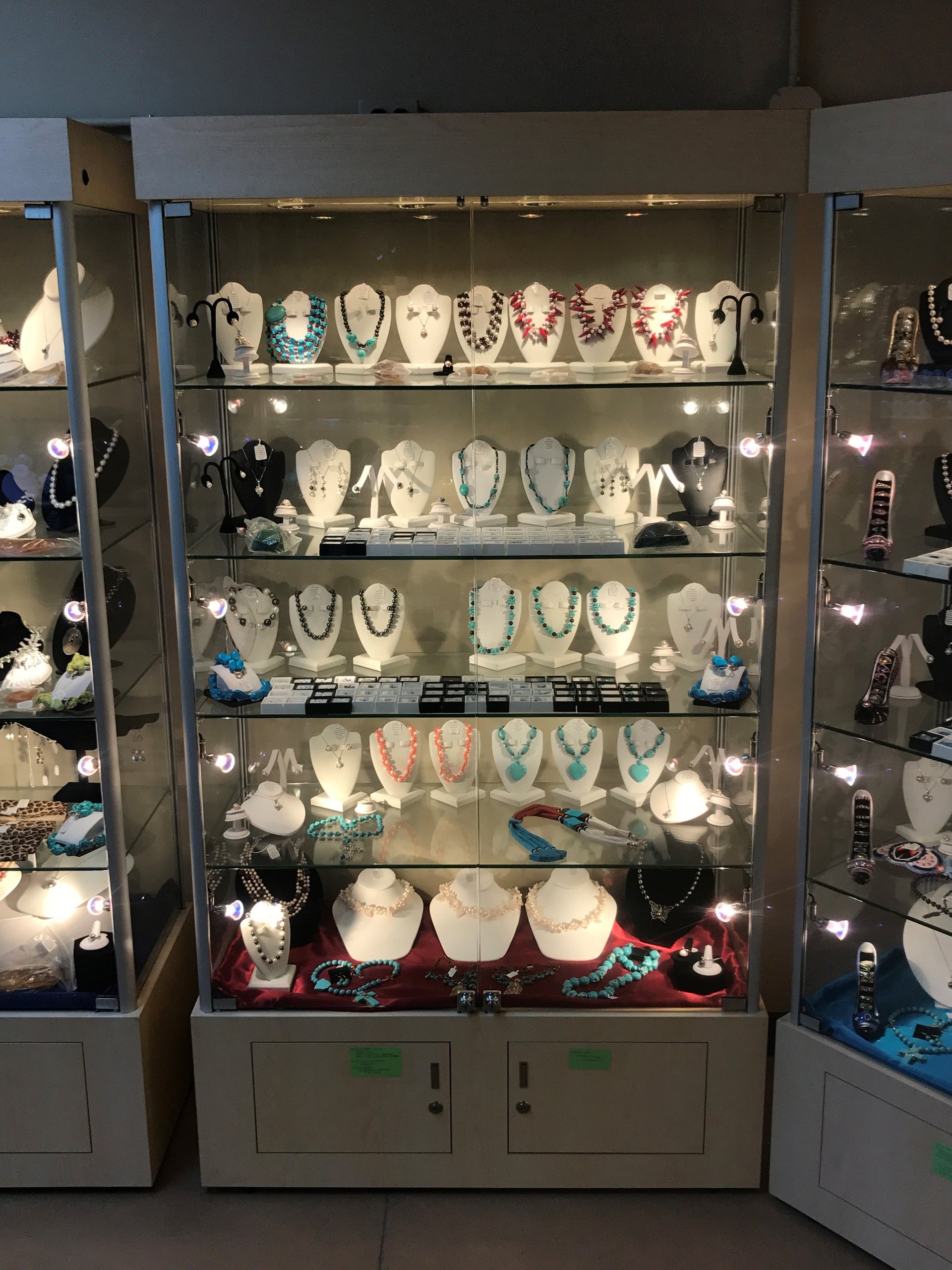 No Blanket Smoke Shop Sanborn, NY Gallery