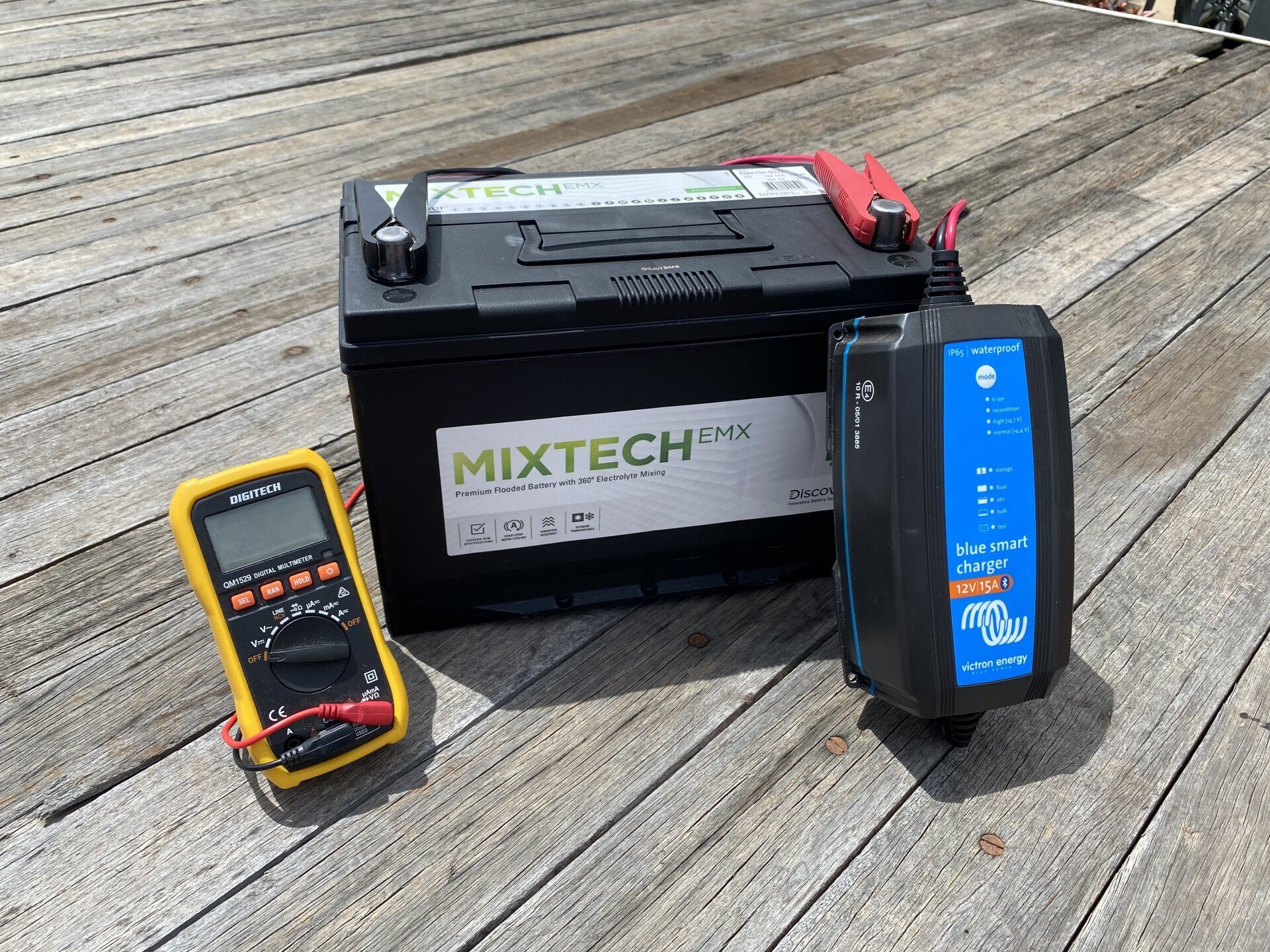 How do I know if my Battery is charged?