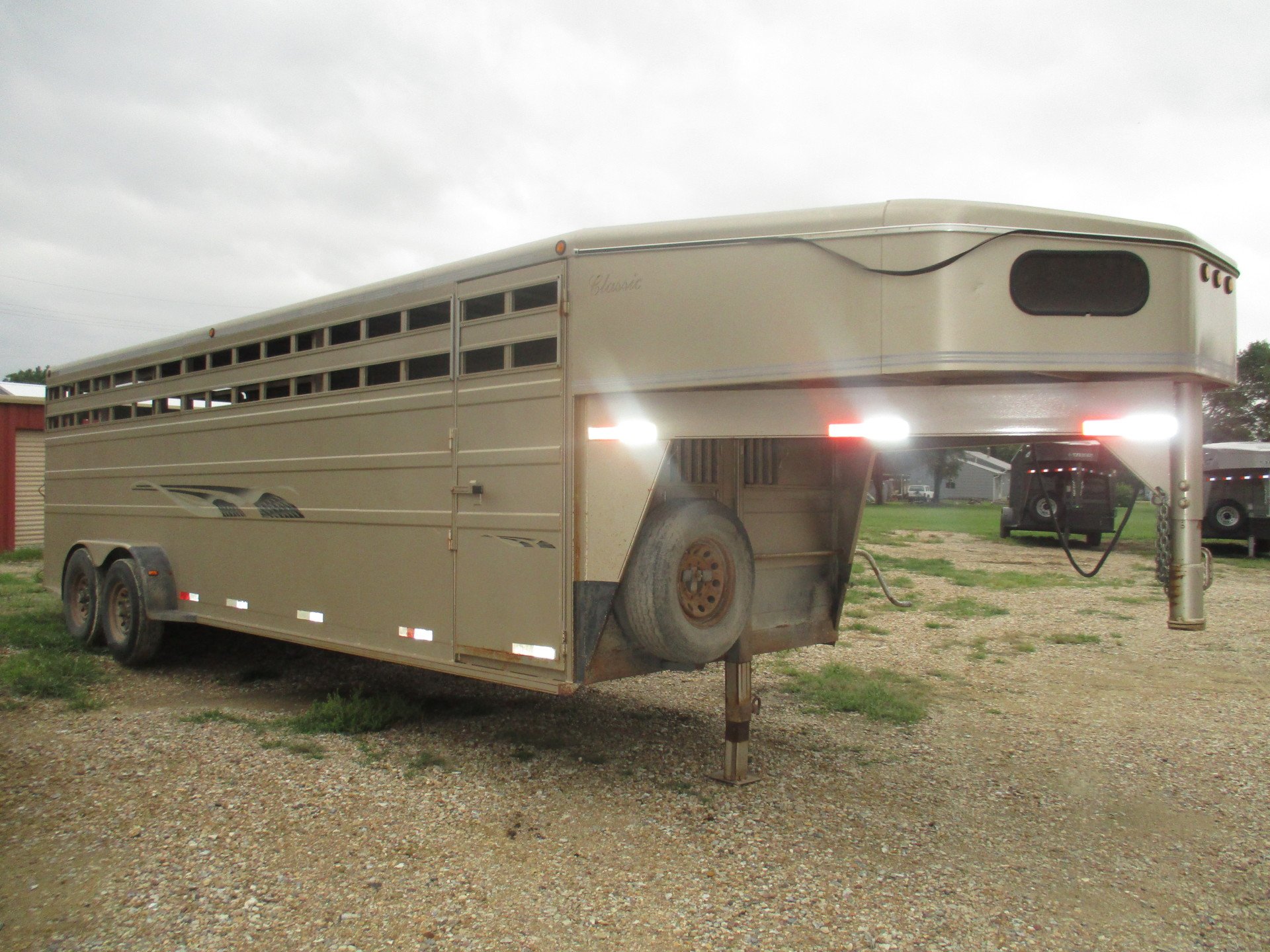 Used Trailers Kansas Livestock, Flatbed, Horse, Enclosed, Utility