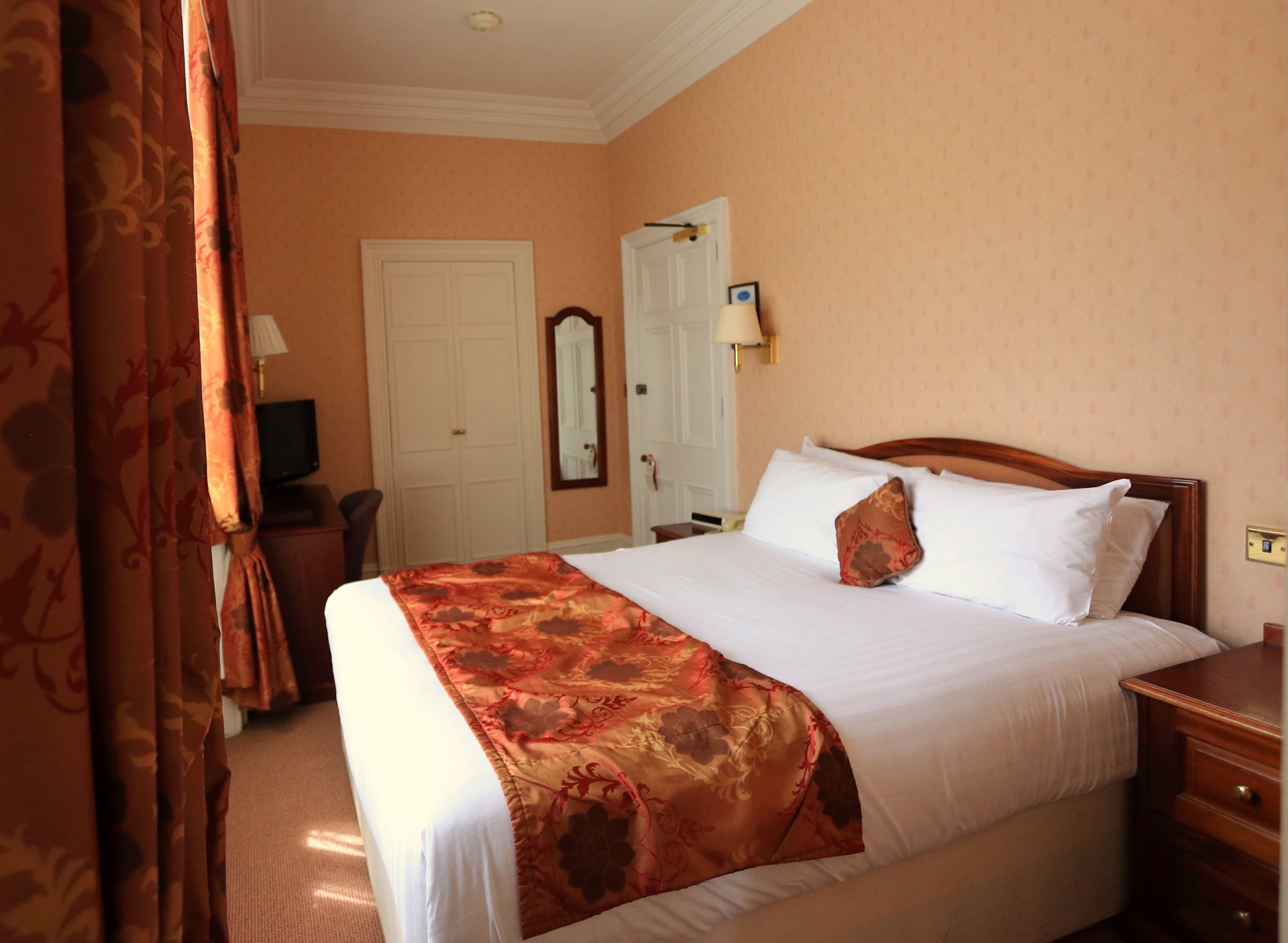 Ramnee Hotel Forres Scotland Rooms Dining Functions