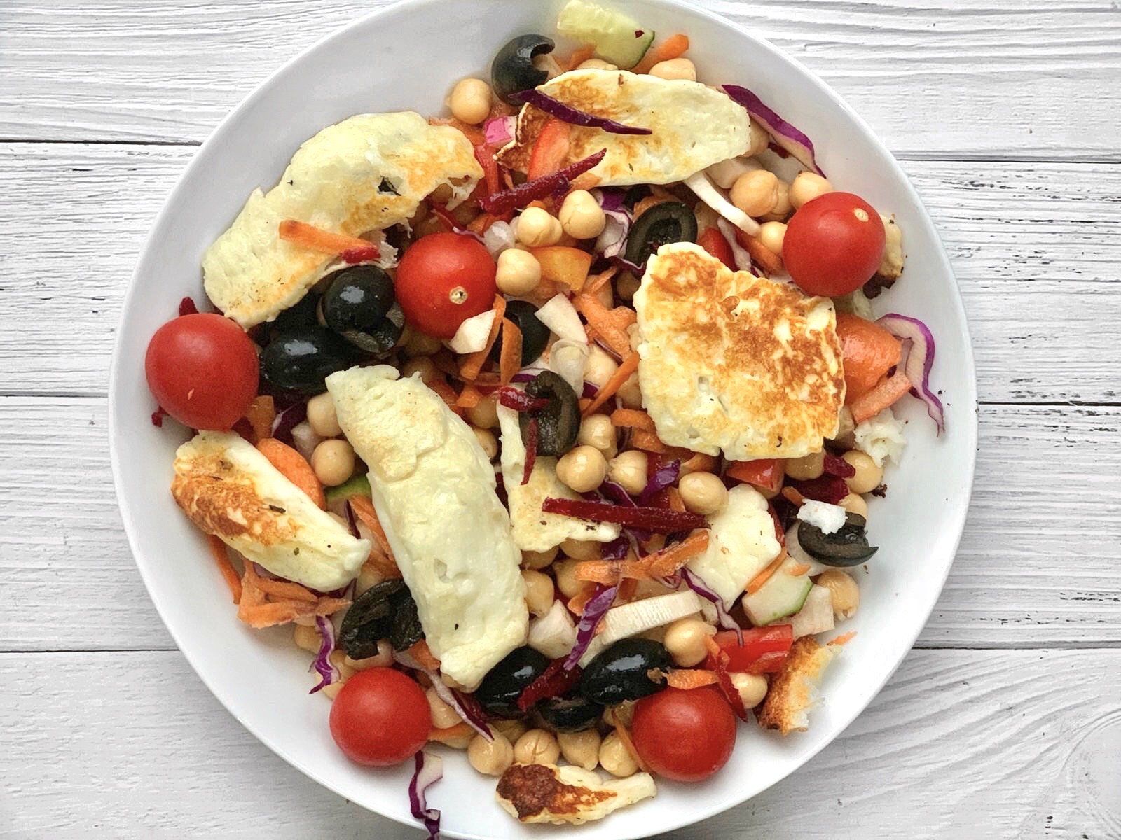 Recipe Warmed Halloumi and Chickpea Salad