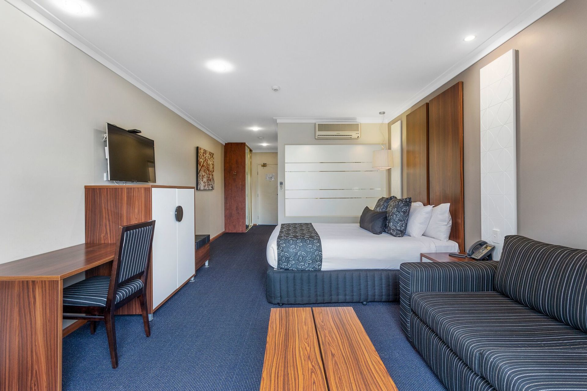 Rooms Quality Hotel Taylors Lakes Taylors Lakes Australia