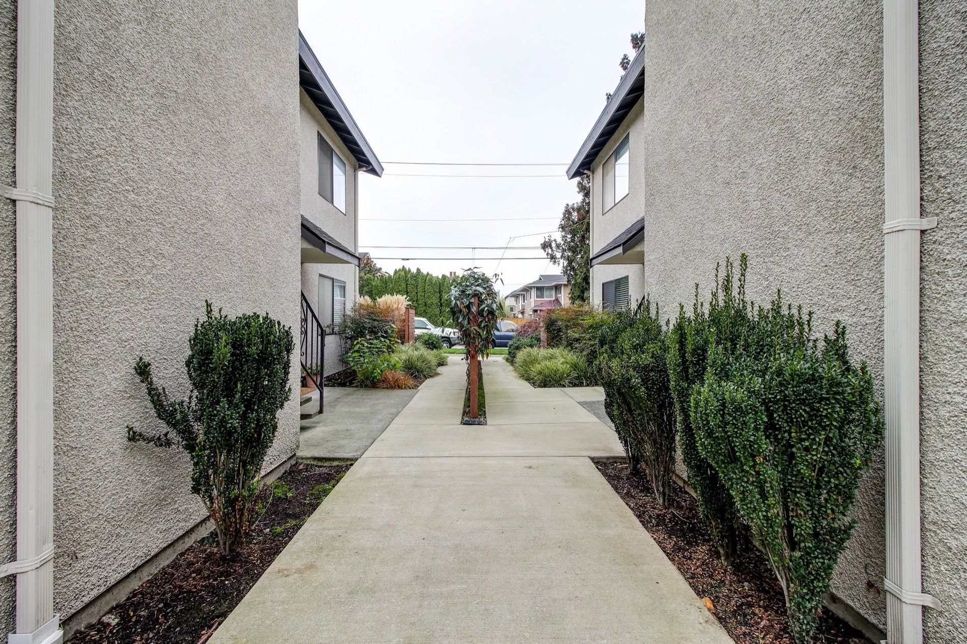 Residential Alki 12 Apartments