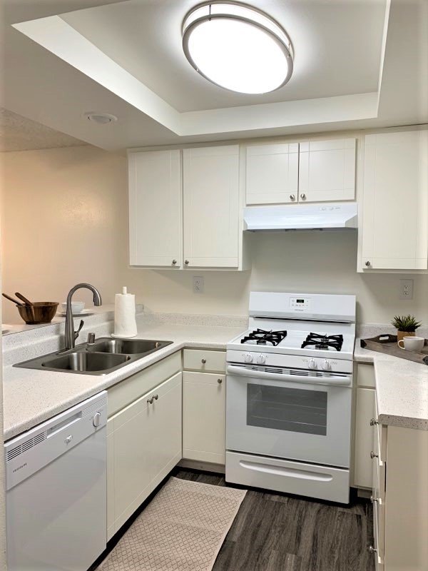 Savanna Villa Apartment Homes Property Details