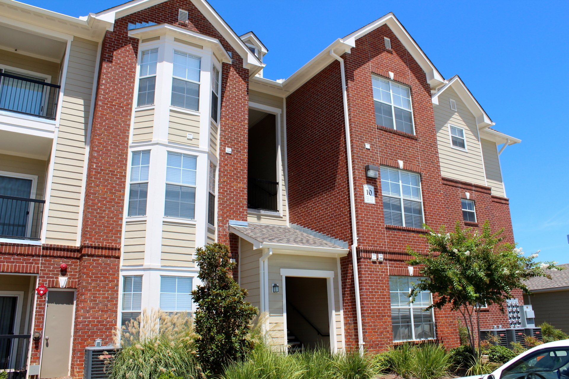 The Lakes at Turtle Creek Apartment Homes For Rent in Hattiesburg MS