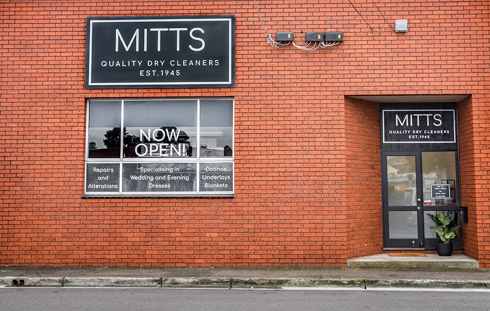 About Mitts Quality Dry Cleaners Geelong West