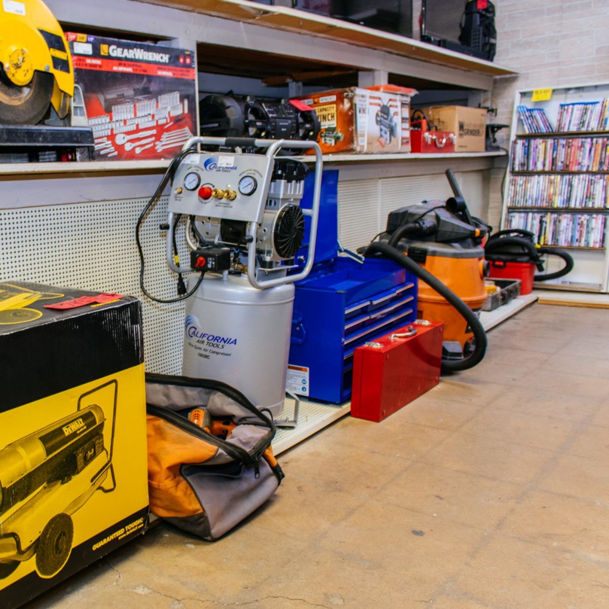 Cash for Preowned Goods Garden City, KS AAA Pawn Shop