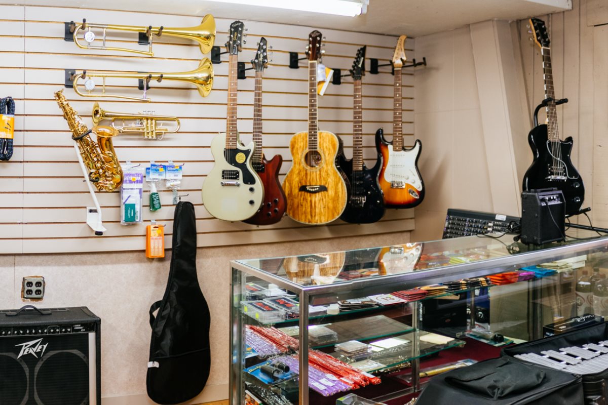 Cash for Preowned Goods Garden City, KS AAA Pawn Shop