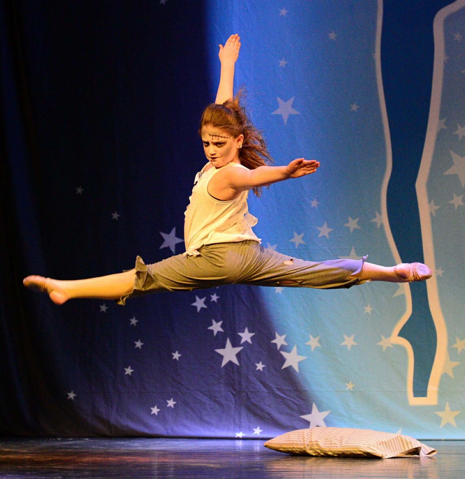 Attitudes In Motion Old Bethpage, NY Turns & Jumps