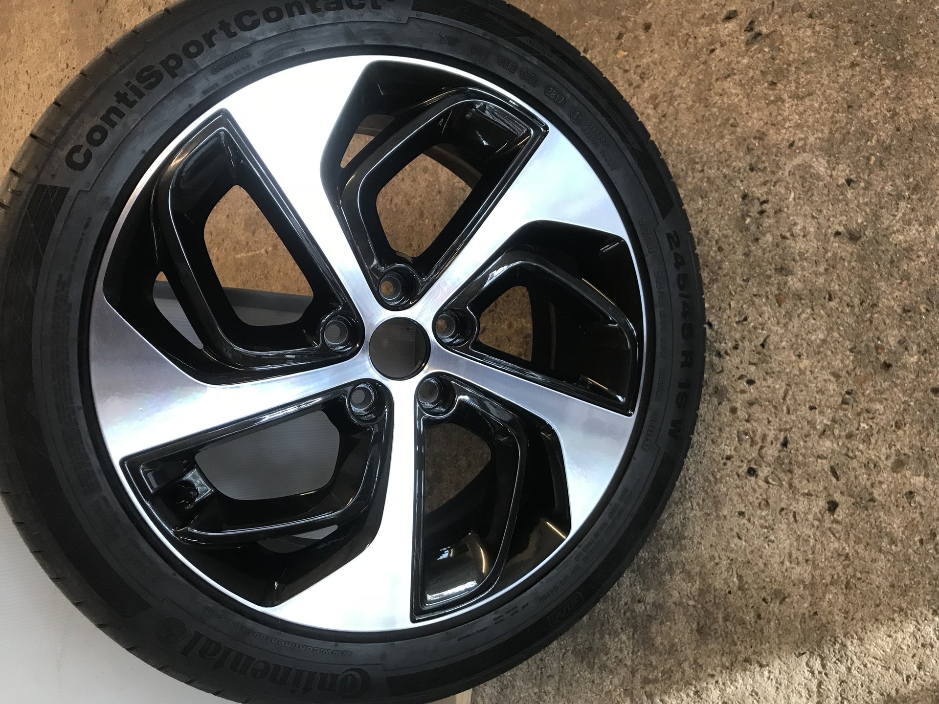 Call Wheel Doctor for alloy scuff repairs in Kent