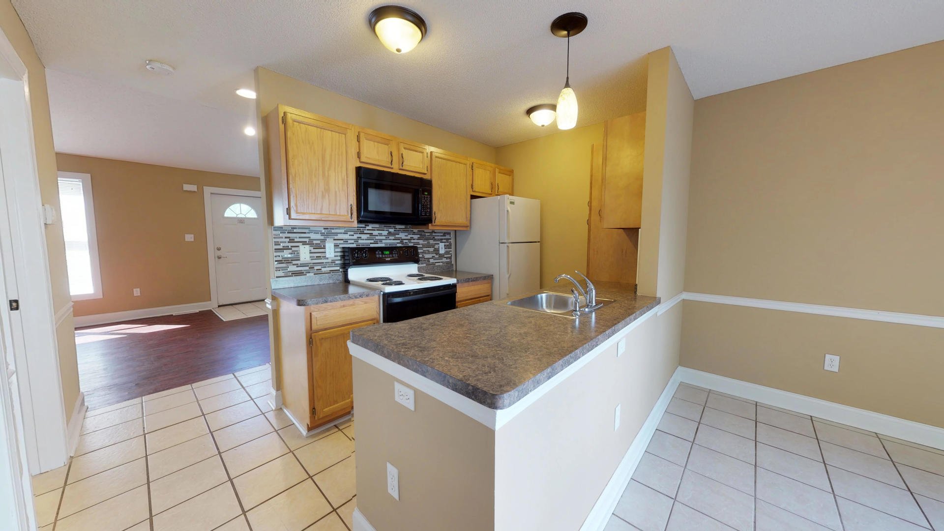 Wyse Properties Holly's Vineyard 2BD/2BA