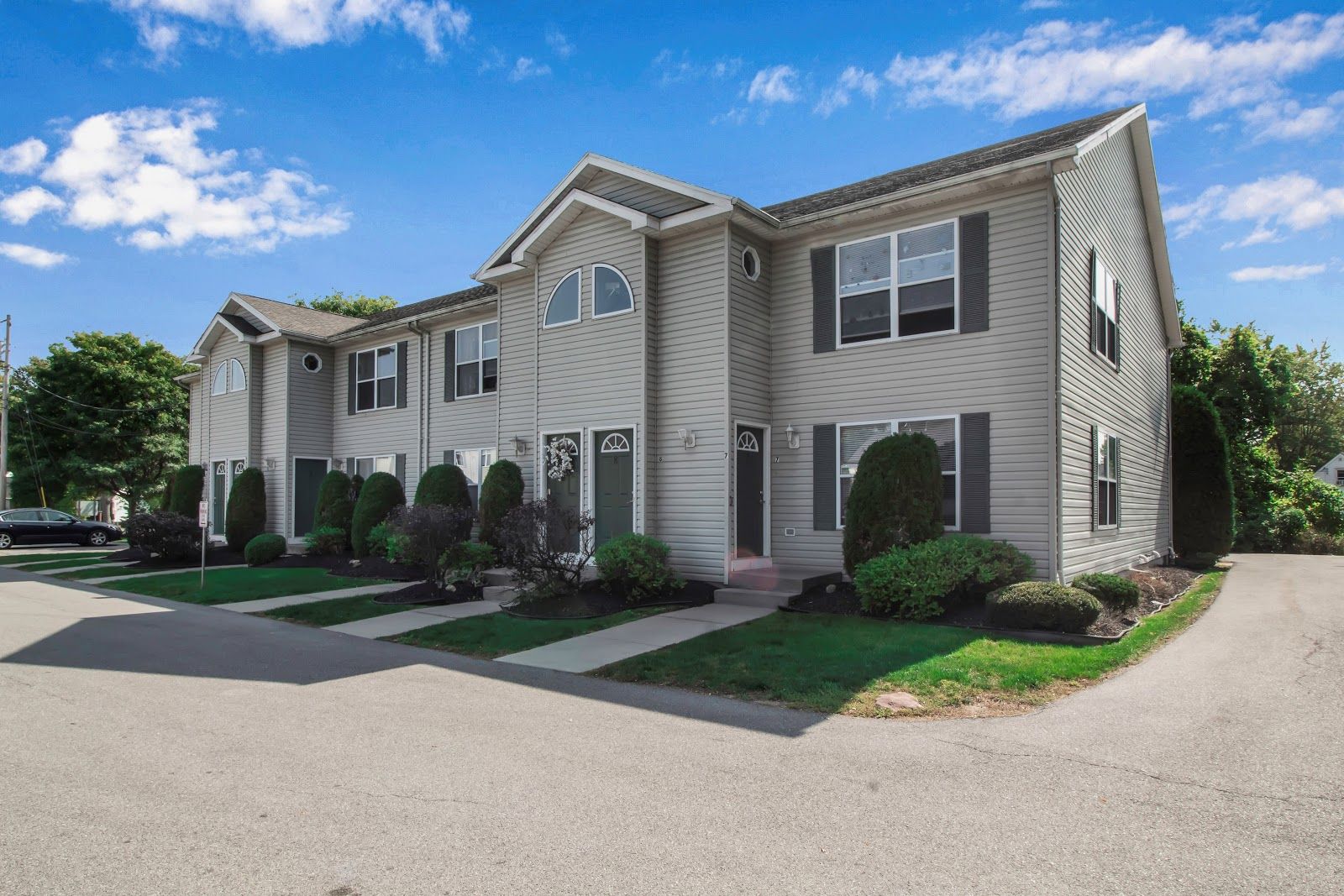 Wyse Properties Emily's Garden 3BD/2BA