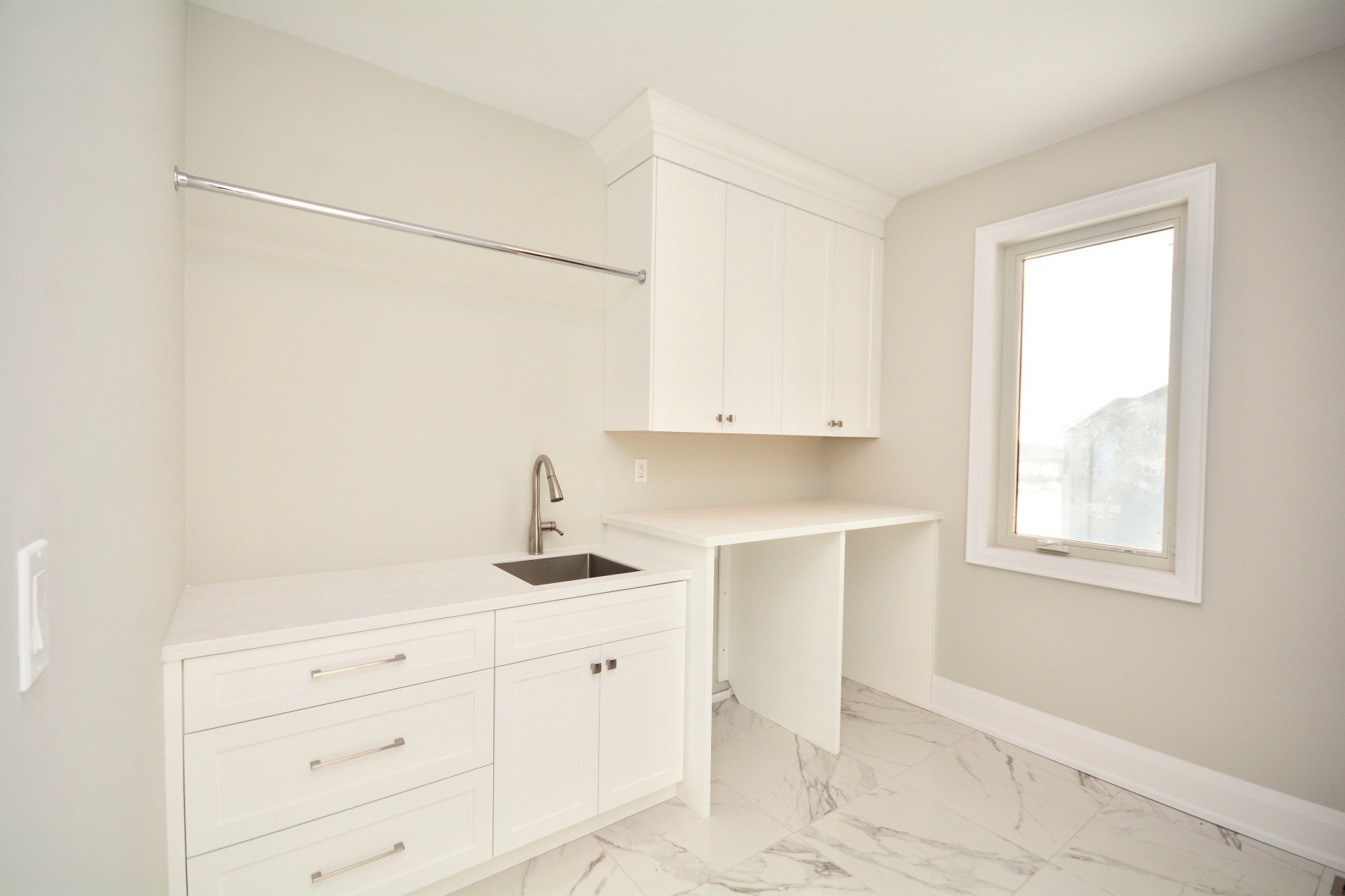 Mirelle & Design Barrie Custom Kitchens &