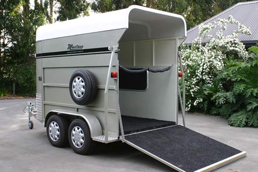 Horse Float Covers Melbourne A Grade Upholstery