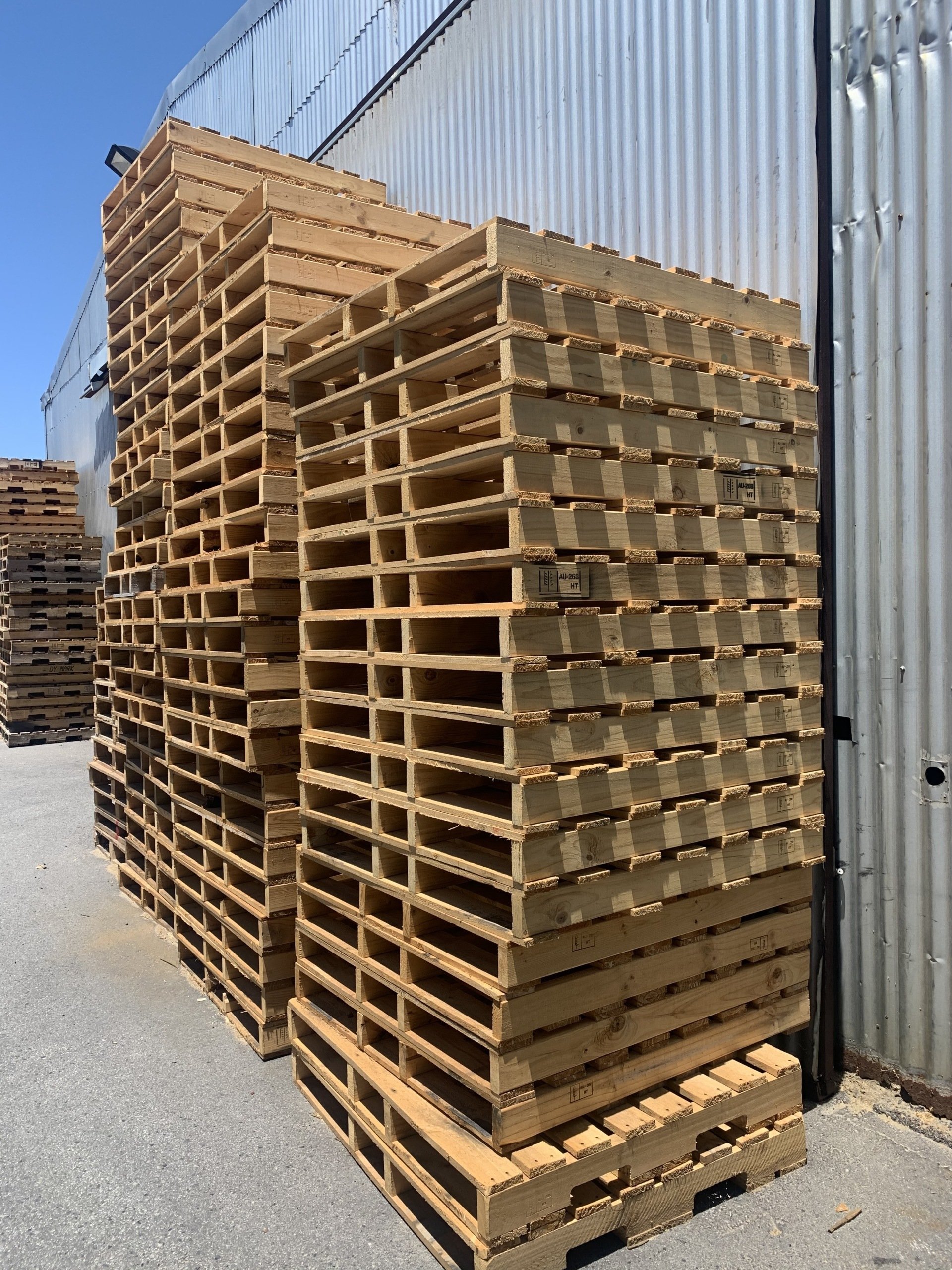 Reusable Pallets in Perth 1/2 Price Pallets