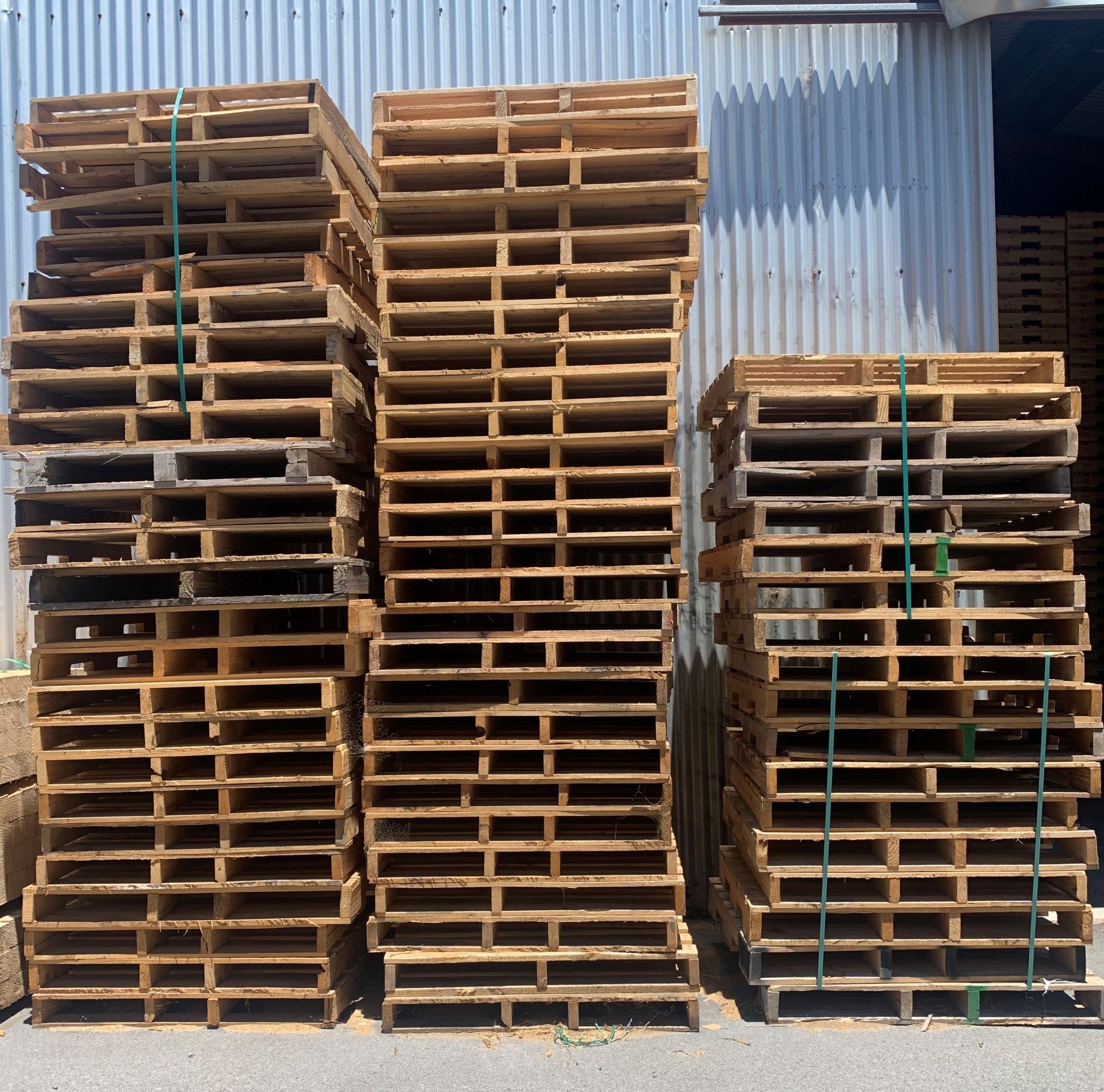 Reusable Pallets in Perth 1/2 Price Pallets