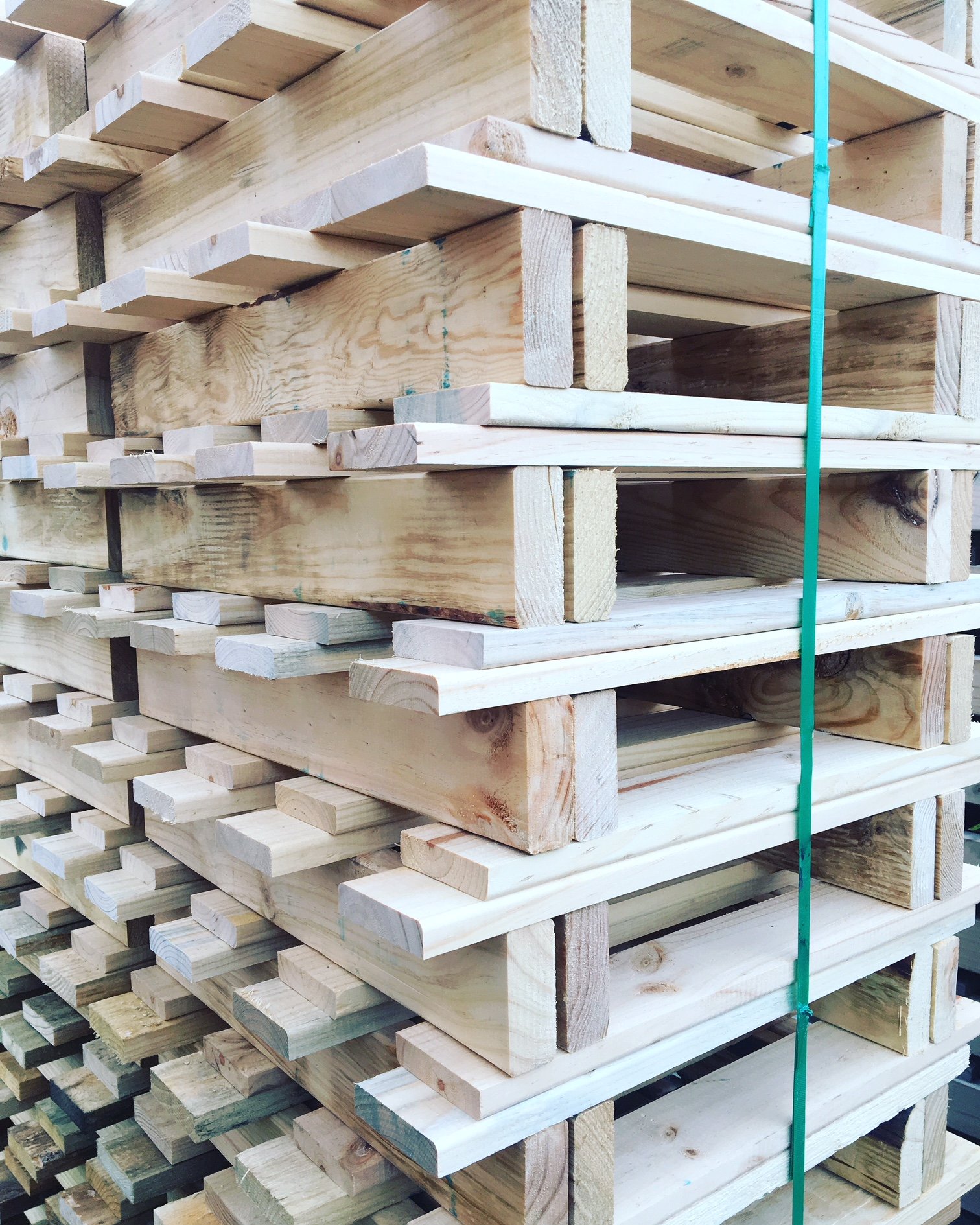 Custom Pallets in Perth 1/2 Price Pallets