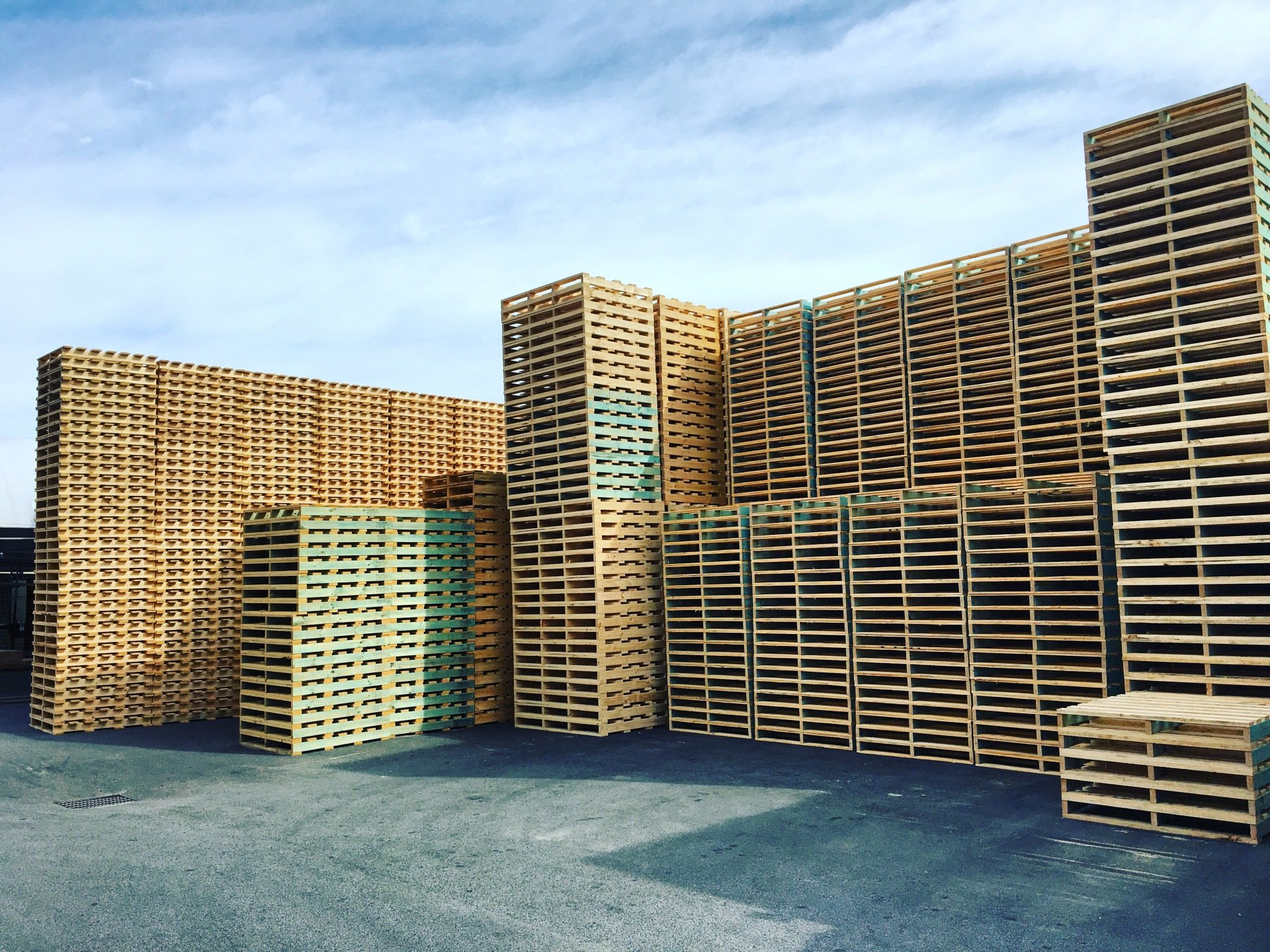 Wooden Pallets Suppliers in Perth 1/2 Price Pallets