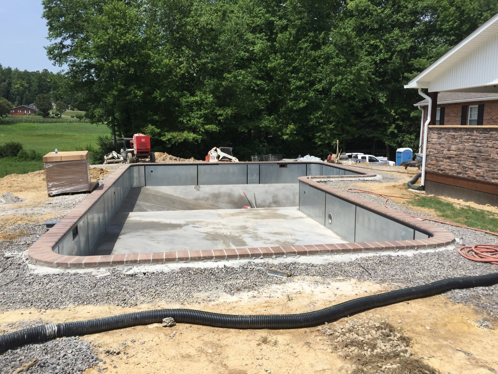 Quality Pools of Knoxville Pool Construction Powell, TN