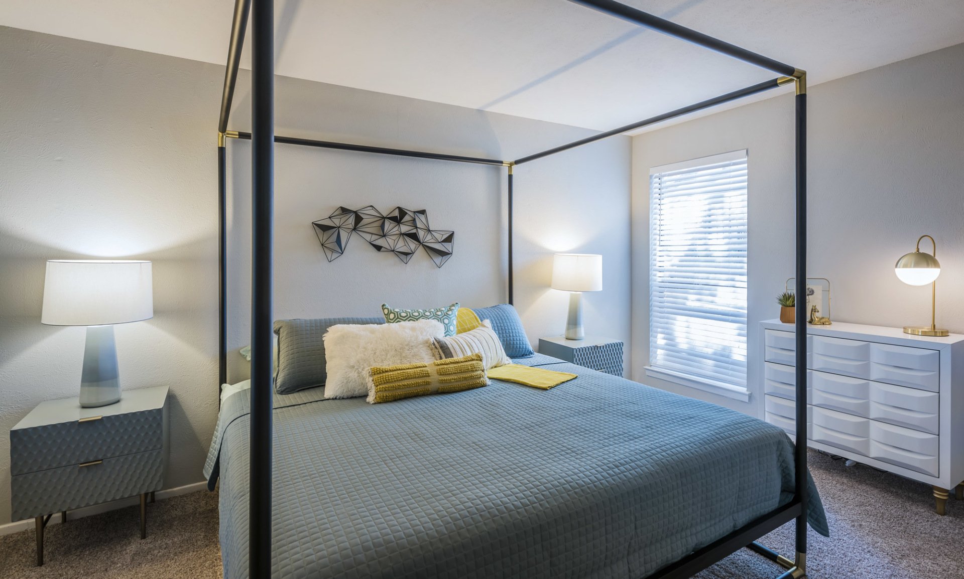 Gallery Aroya Apartments, Dallas TX