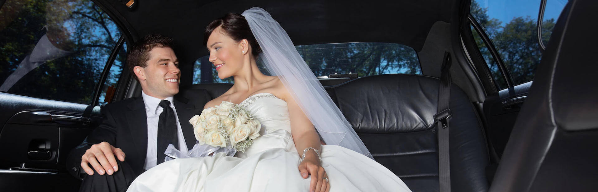 Wedding limo service Des Moines Limousines and Party Buses