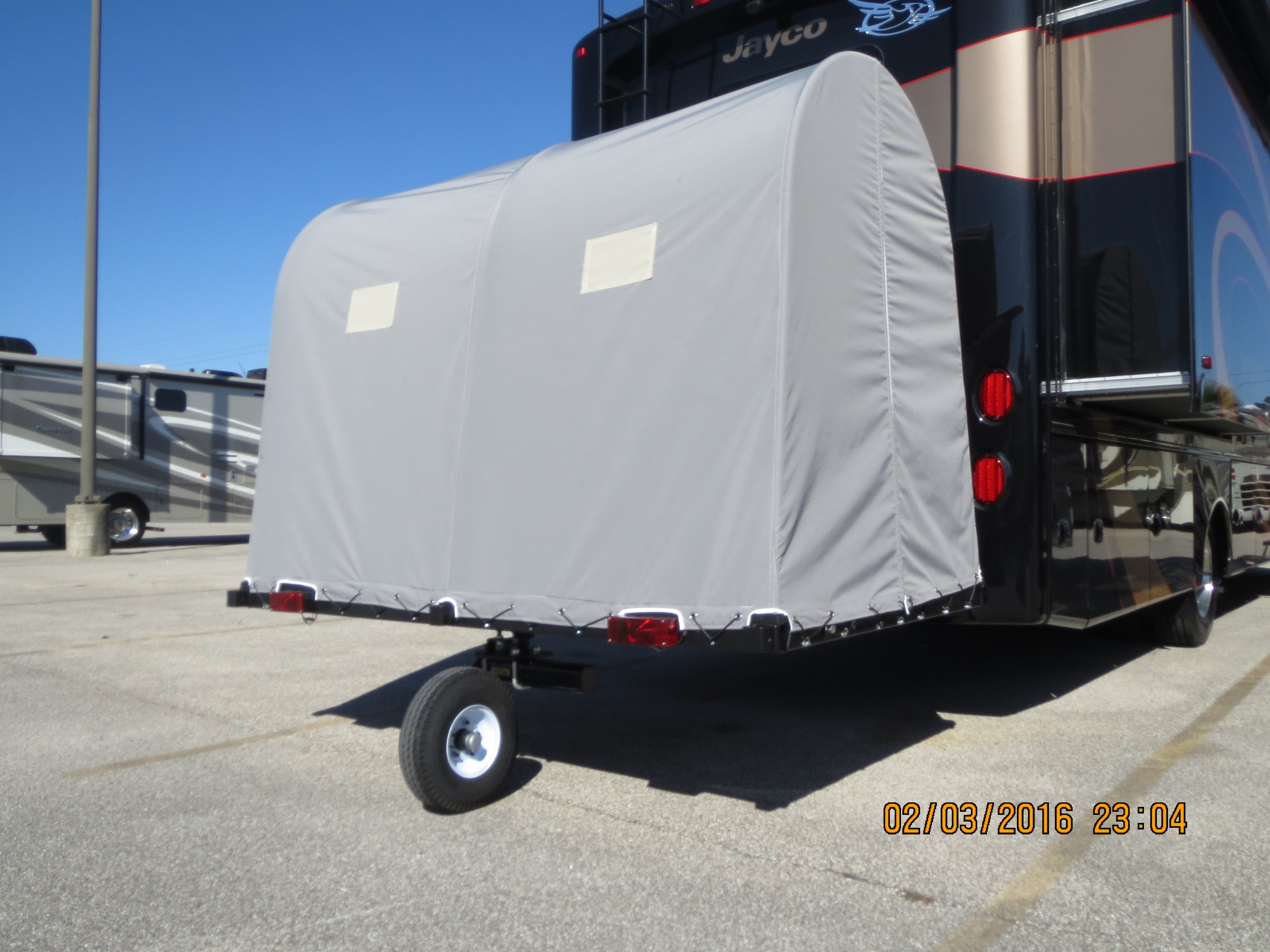 The ultimate single wheel trailer system.