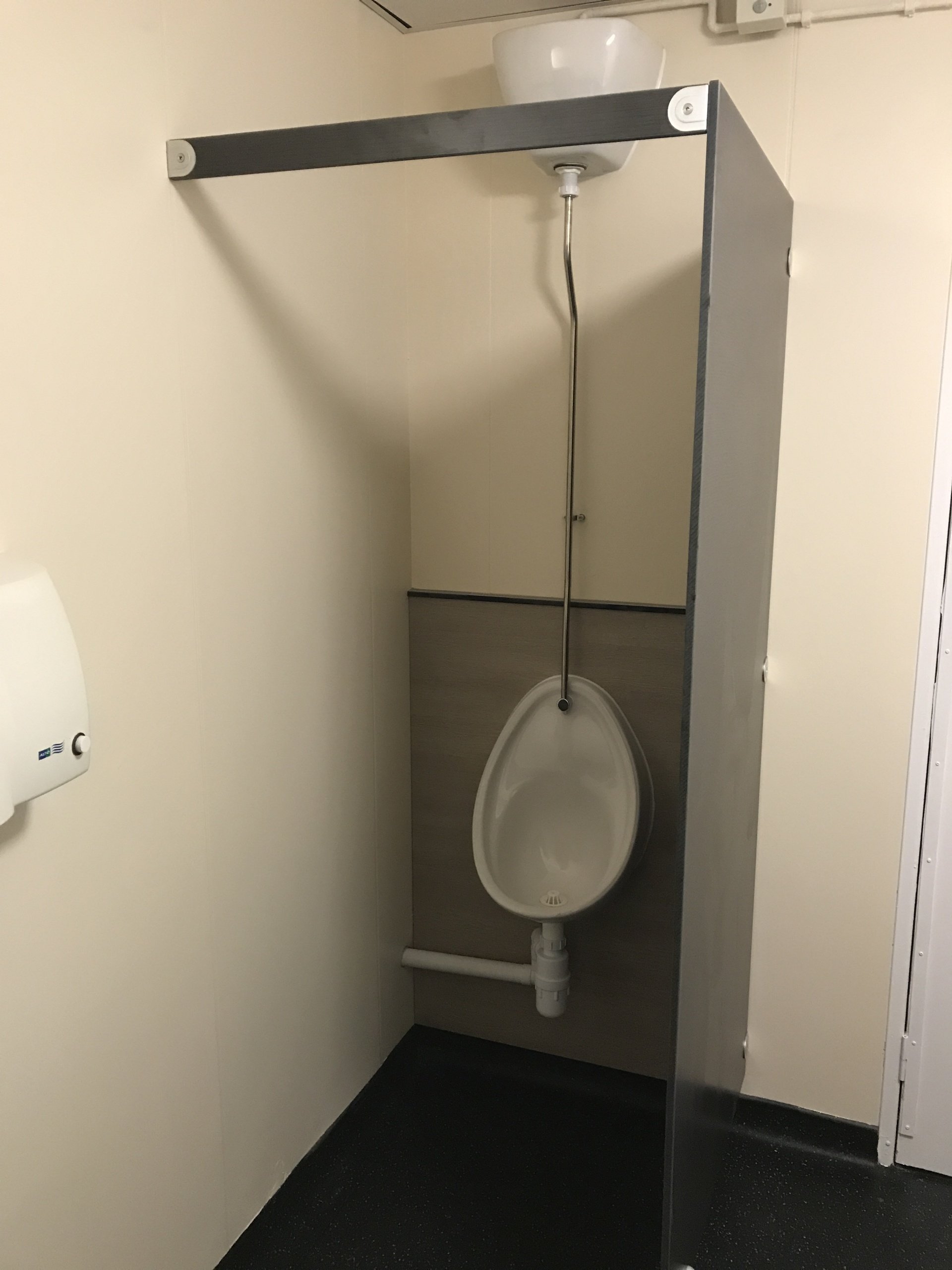 School toilet cubicle makers in Northampton