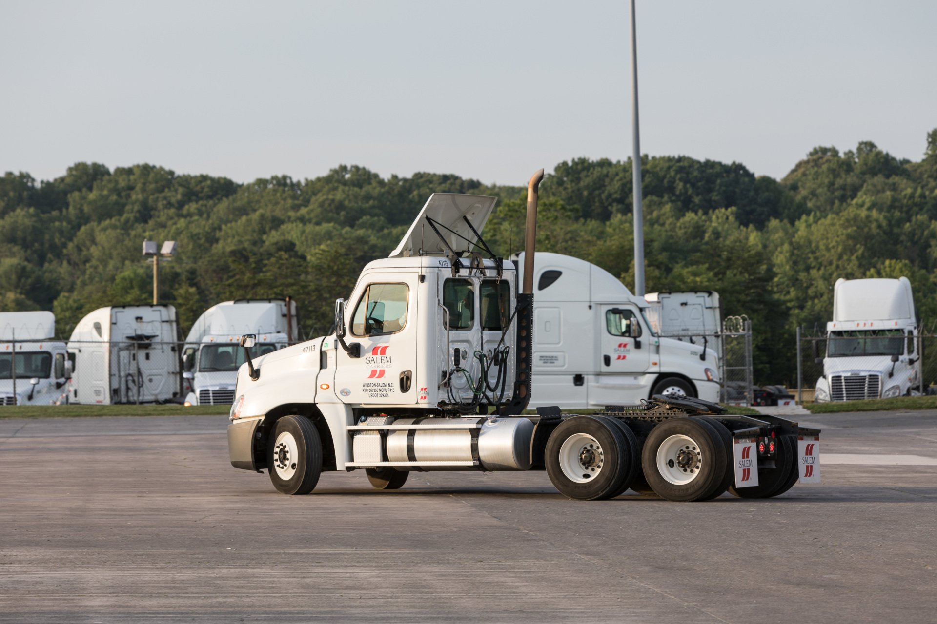 Truck & Trailer Leasing Salem Leasing Corporation