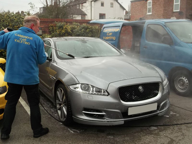 Car pressure washes Cambridge Car Valeting