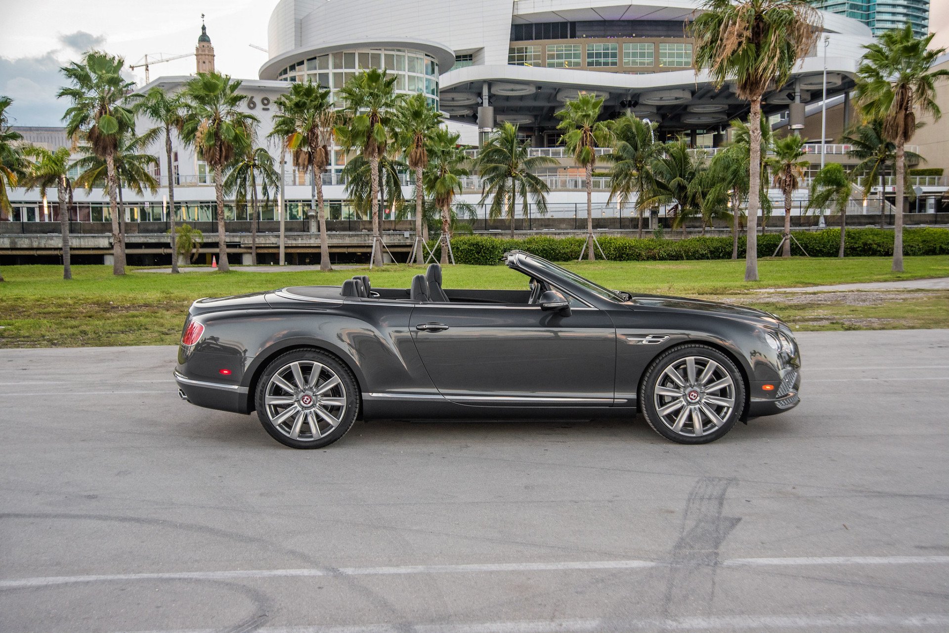 Luxury Car Rentals in Boston