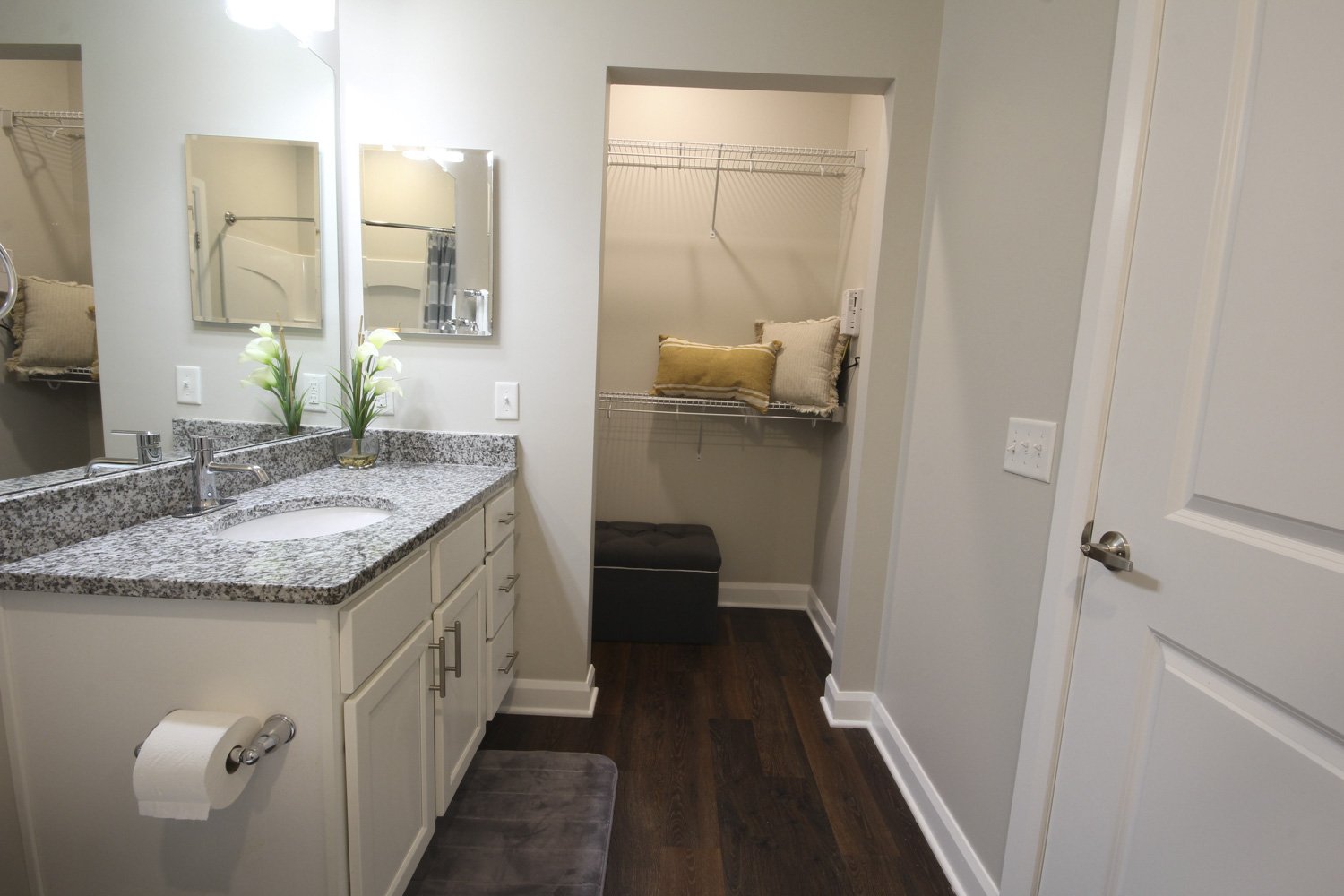 Photo Gallery Apartments on Edgehill, Columbus, OH