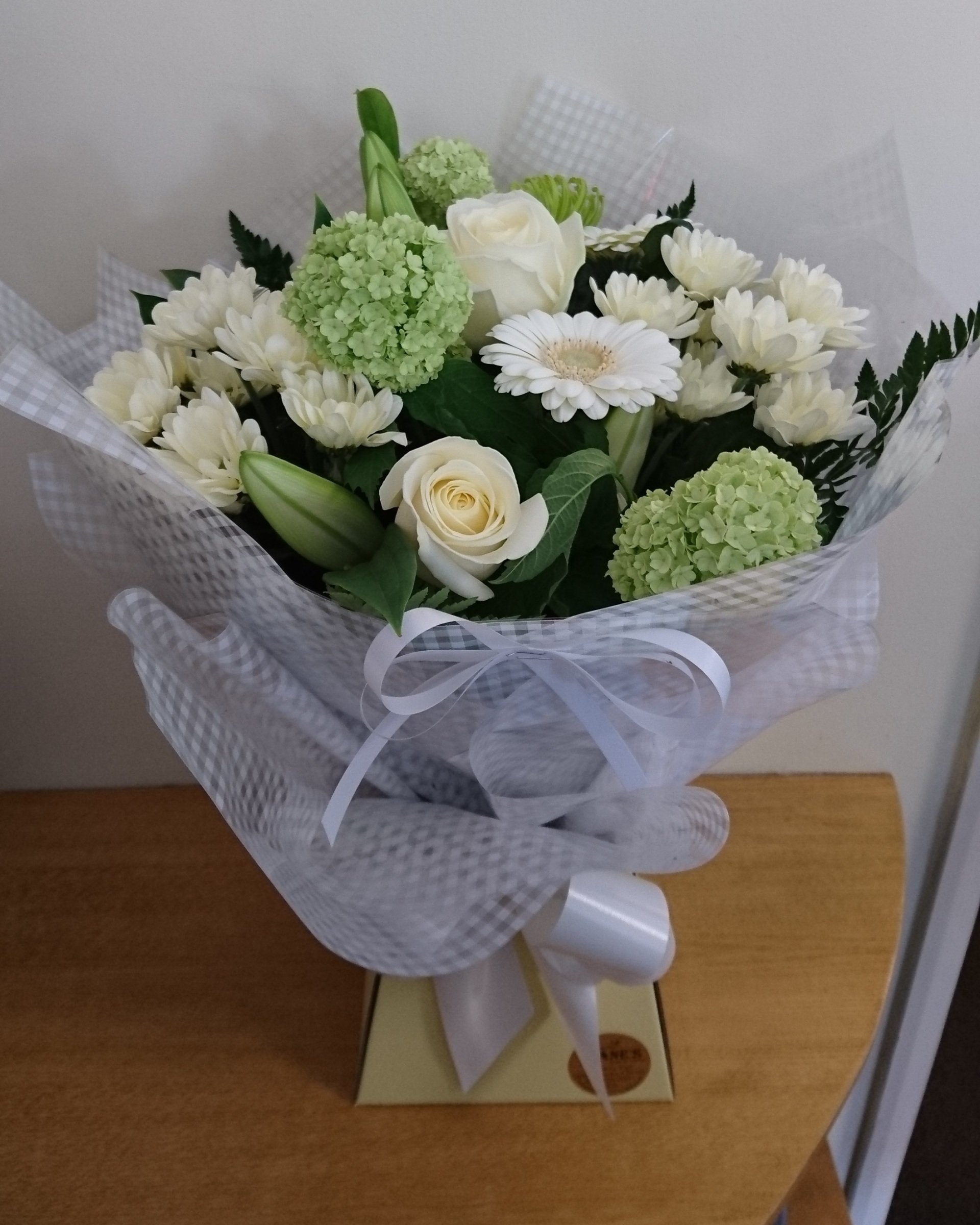 Sympathy flowers & bereavement flowers Croydon Kane's Florist