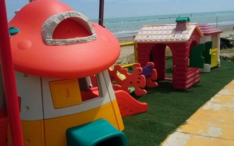 Noleggio lettini, animazione e area gioco bambini Silvi Marina