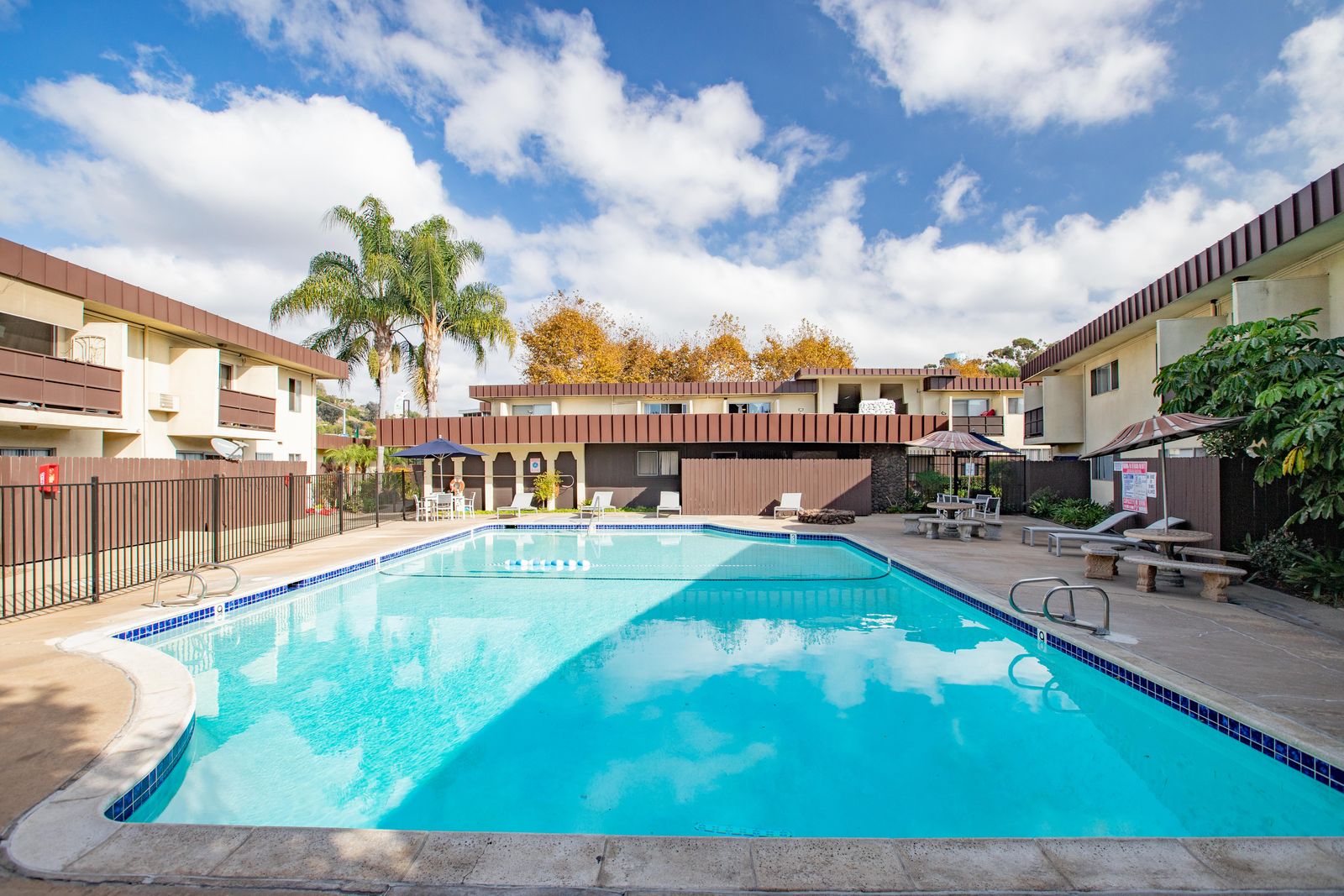 Gallery Colony Village Apartments Located In San Diego, CA