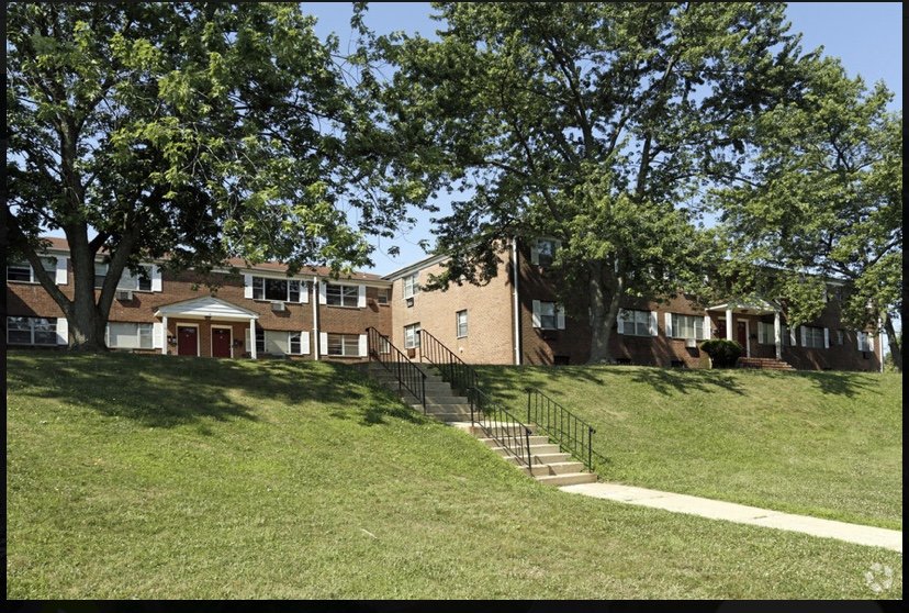 to Skytop Gardens Apartments in Parlin, NJ