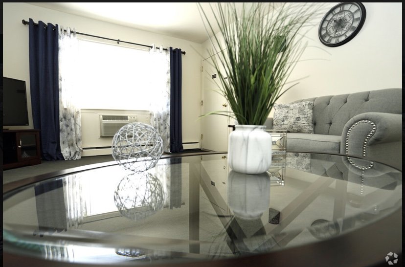 to Skytop Gardens Apartments in Parlin, NJ