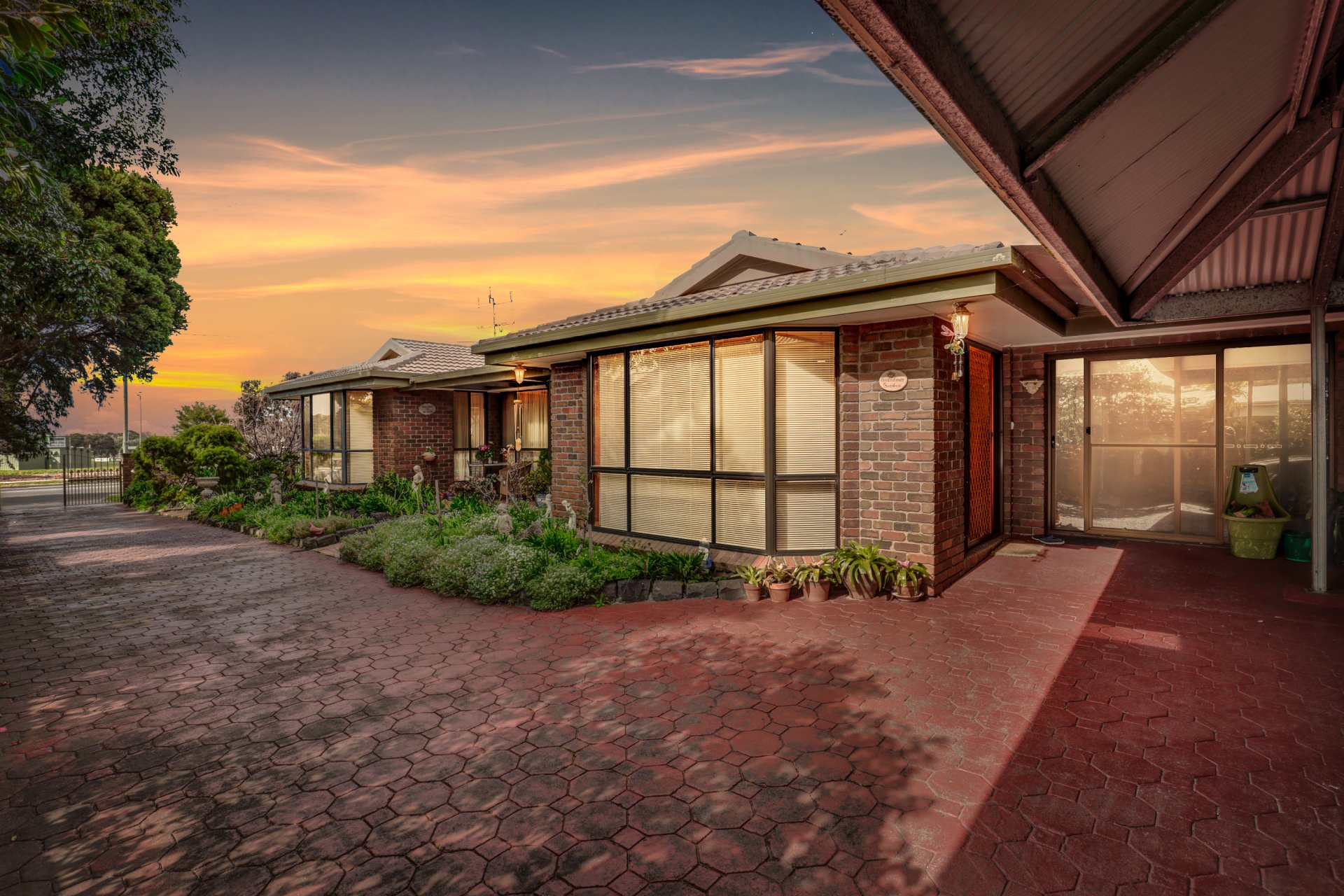 3996 Studio Real Estate Photography Exteriors