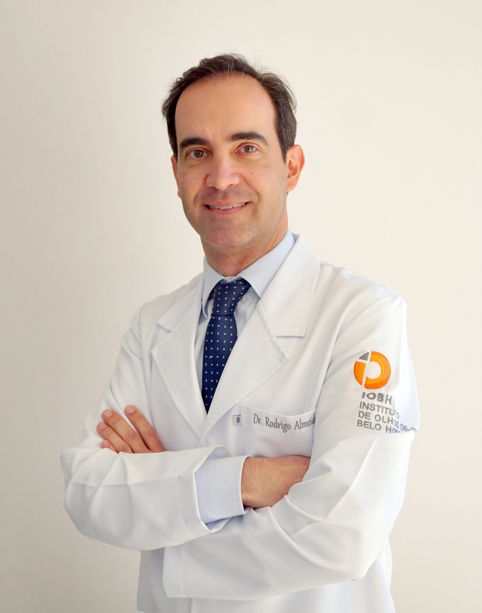 Graduado na Faculdade de Medicina da Universidade Federal de Minas