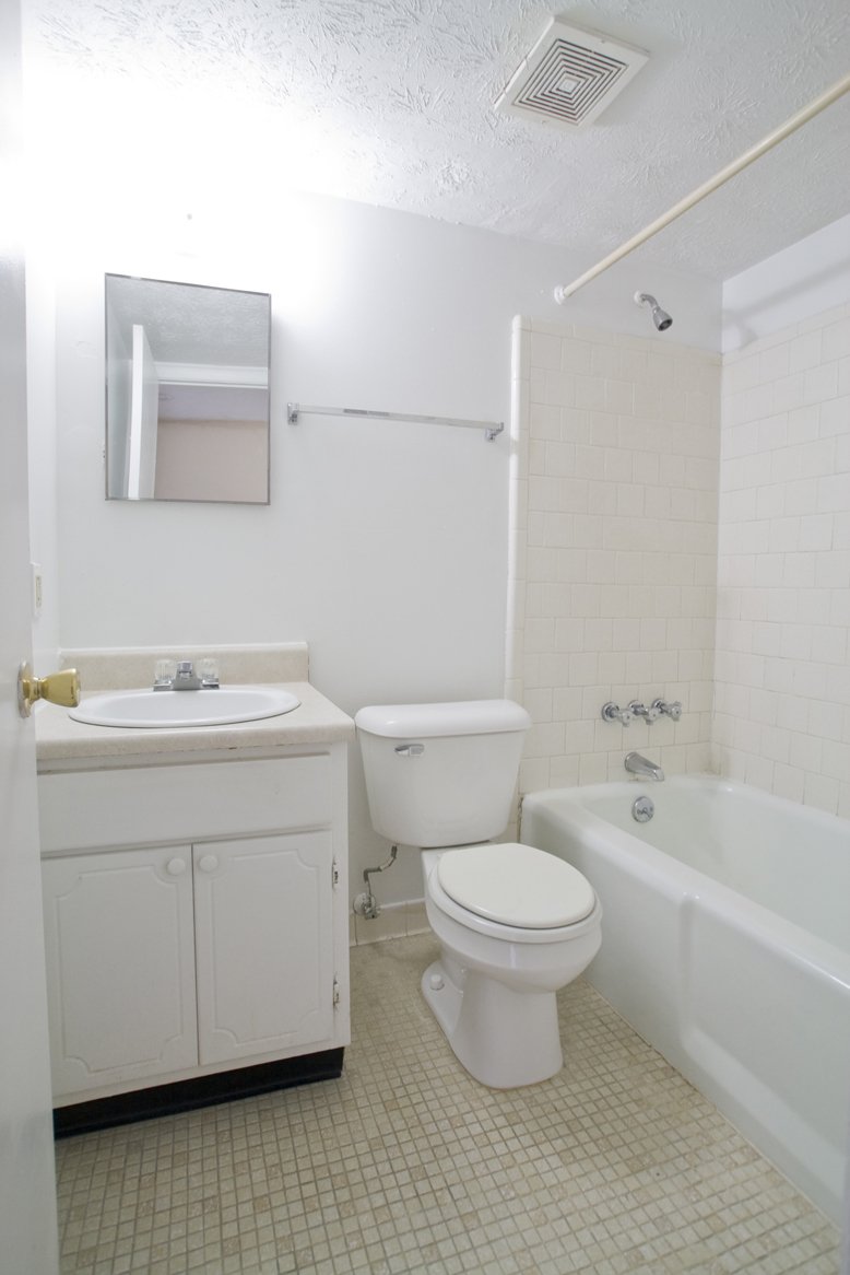 Floral Management LLC Kingstown Apartments Information