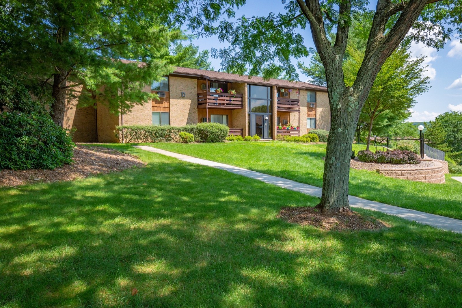 Rustic Ridge Apartments in Rockaway, NJ Apartments in Dover, NJ